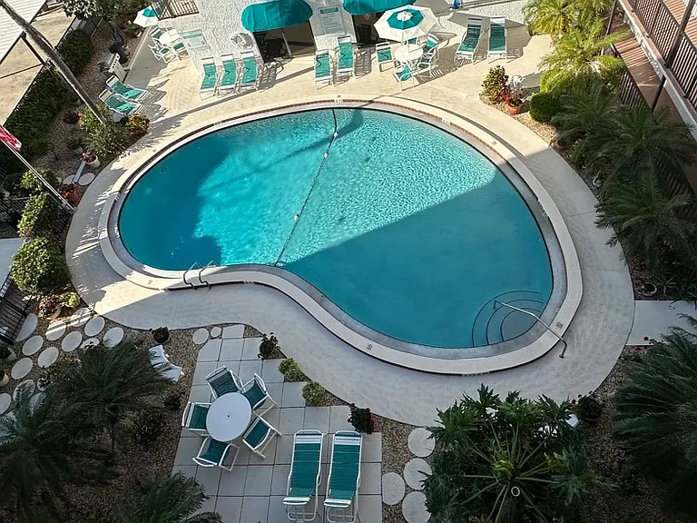 4600 Ocean Beach Blvd #101 — Photo 3
