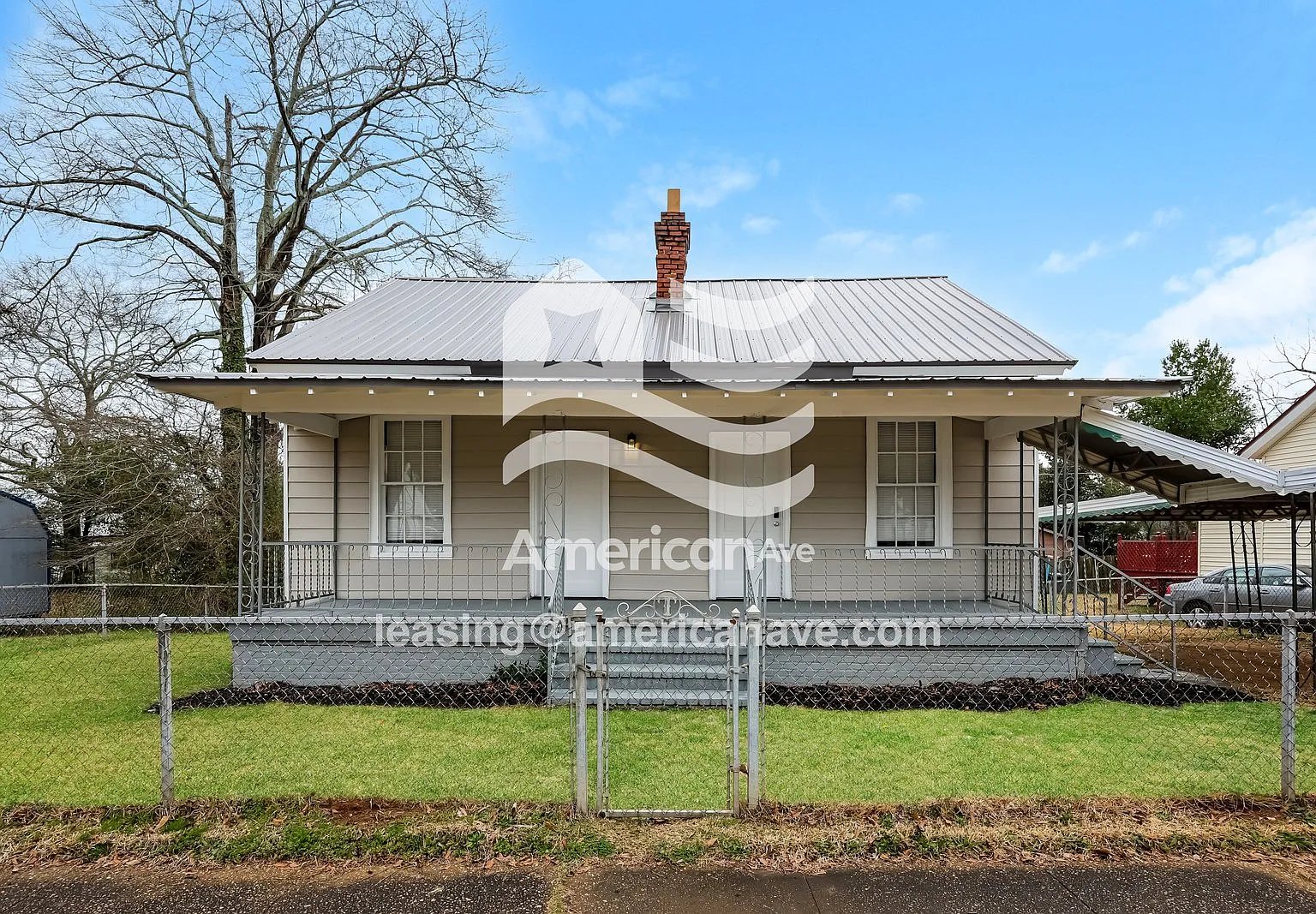 3 bed, 1.5 bath, 1404 sqft, $1,380 — Photo 1