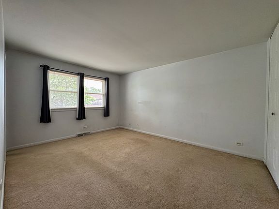 4th image of 216 Pamela Dr