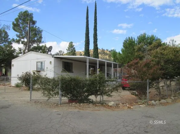 44 Betty Ln, Wofford Heights, CA 93285