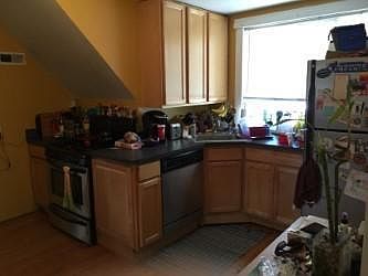 2nd image of 2028 W Waveland Ave #3