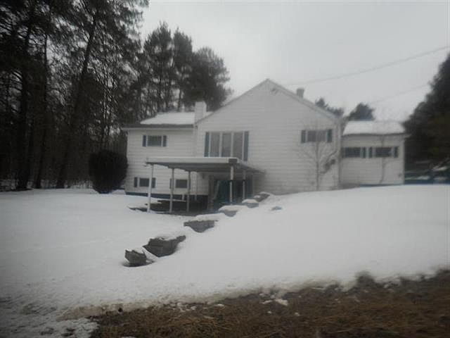 2nd image of 876 Dunham Hill Rd