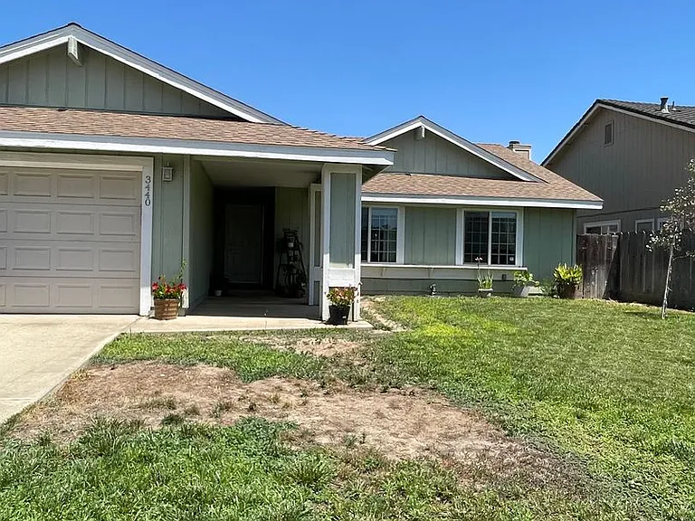3440 Nonpareil Dr — Photo 1