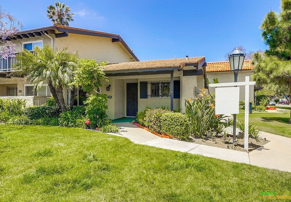 2nd image of 4153 Loma Riviera Ln