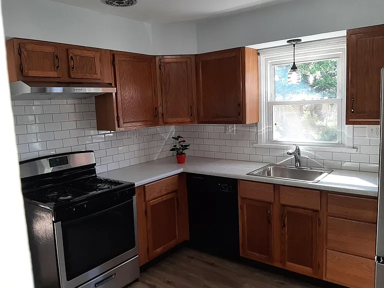 10205 Dandridge Dr — Photo 5