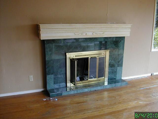 2nd image of 671 Mesa Way