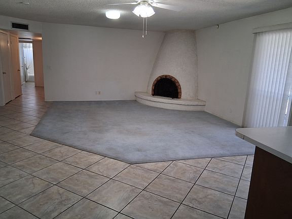 4th image of 1051 E Glade Ave