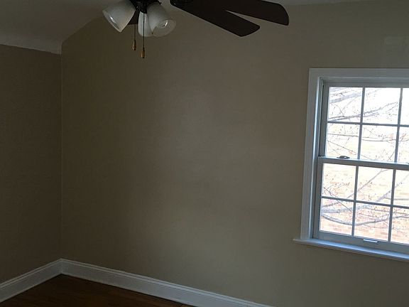 5th image of 17927 Chagrin Blvd