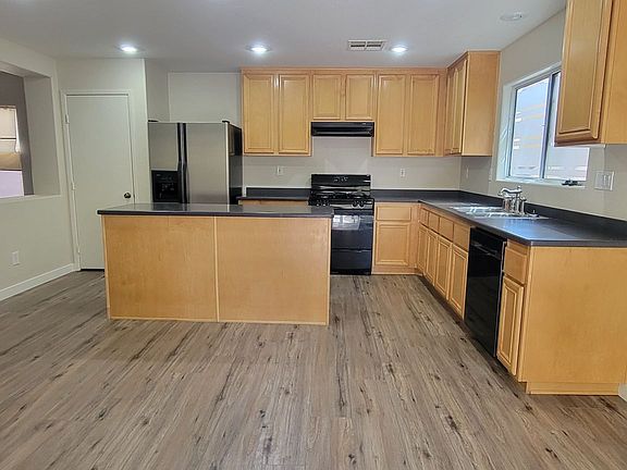 5th image of 8364 Oppenheimer St