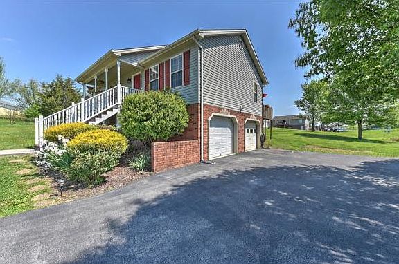 3rd image of 17 Audrey Ln