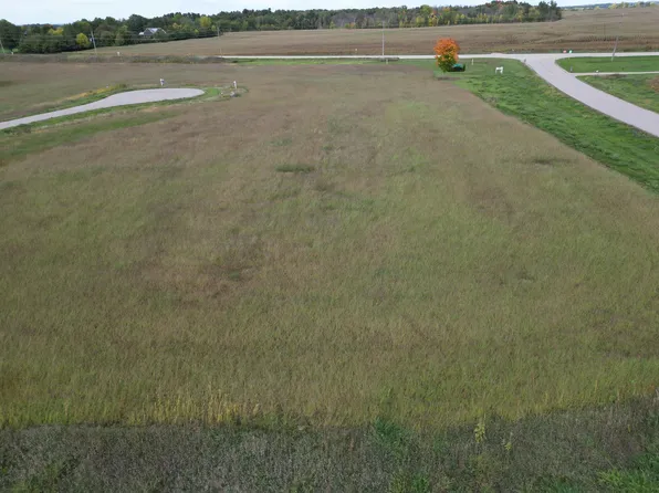 N866 Eunice Ct #1E, Fremont, WI 54940