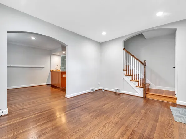 3618 3rd St S, Arlington, VA 22204