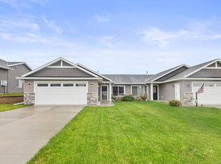 888 Tall Grass Ct, Wanamingo, MN 55983