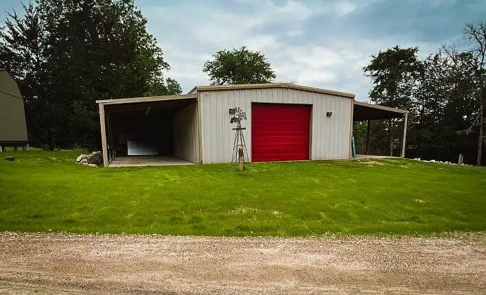 38 Martha Ln — Photo 34