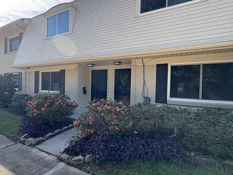 718 Dunbar Ave #8B — Photo 6