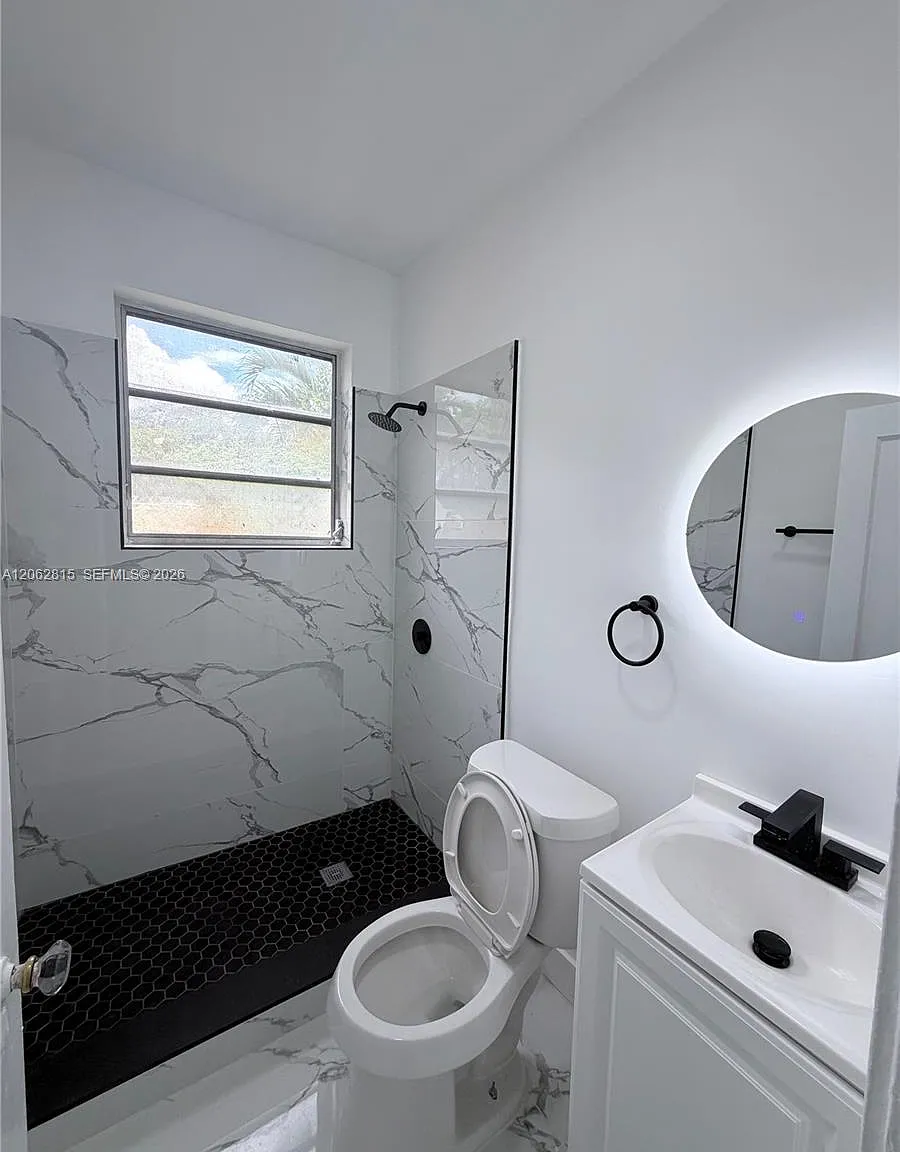 2 bed, 1.0 bath, $1,699 — Photo 1