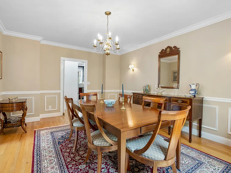 525 Carroll Ave — Photo 8