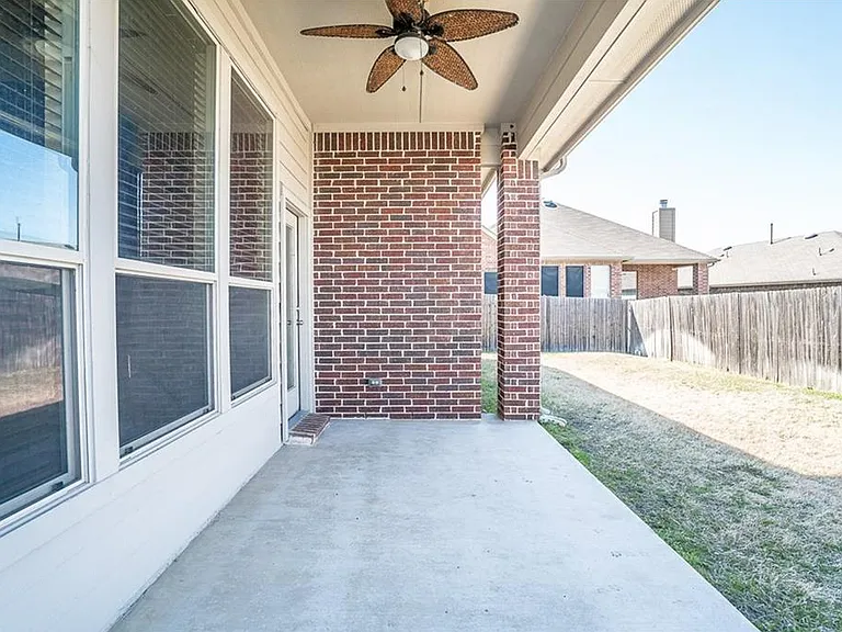 1405 Nightingale Dr — Photo 36