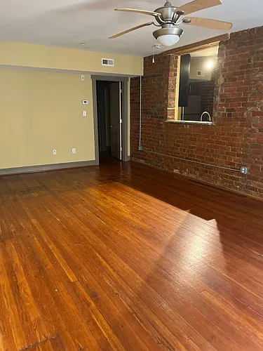 321 West Franklin Street Photo 1