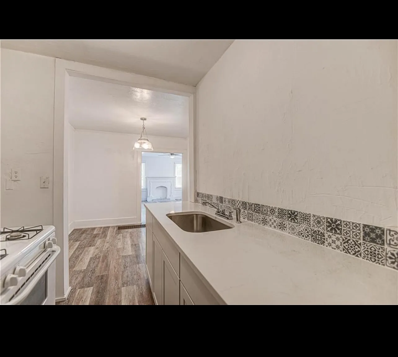 1 bed, 700 sqft, $1,100 — Photo 2