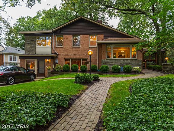 2nd image of 3214 Woodhollow Dr