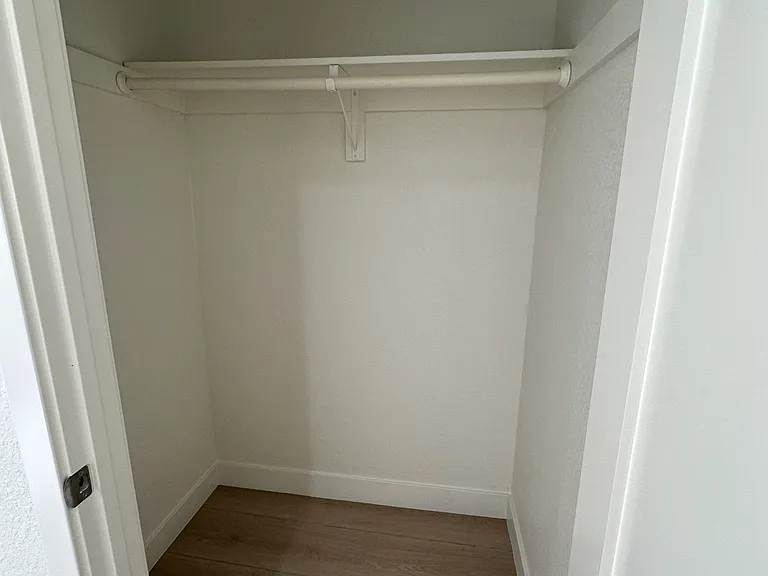 215 Sinclair Ave #215 — Photo 19