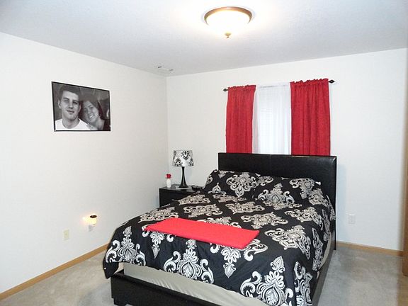 5th image of 10131 Sutton Dr Unit 6