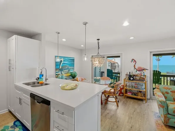 620 S Fulton Beach Rd APT 507, Rockport, TX 78382
