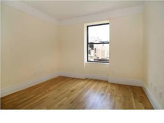 Rented by Domus Realty | media 16