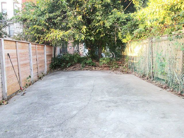 2nd image of 597 Putnam Ave