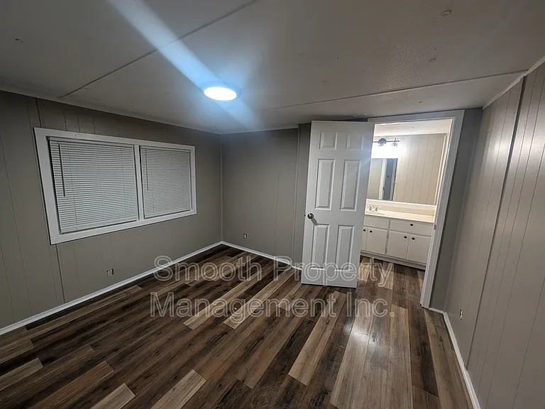 4355 Trailer Park Ct — Photo 5