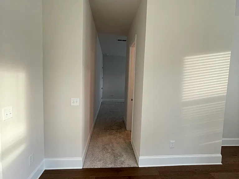 Pond View Dr — Photo 4
