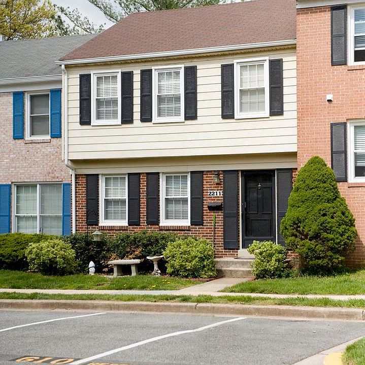 1st image of 2211 Newton Dr