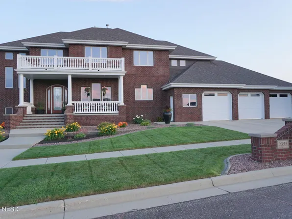 2355 Grant Dr NW, Watertown, SD 57201
