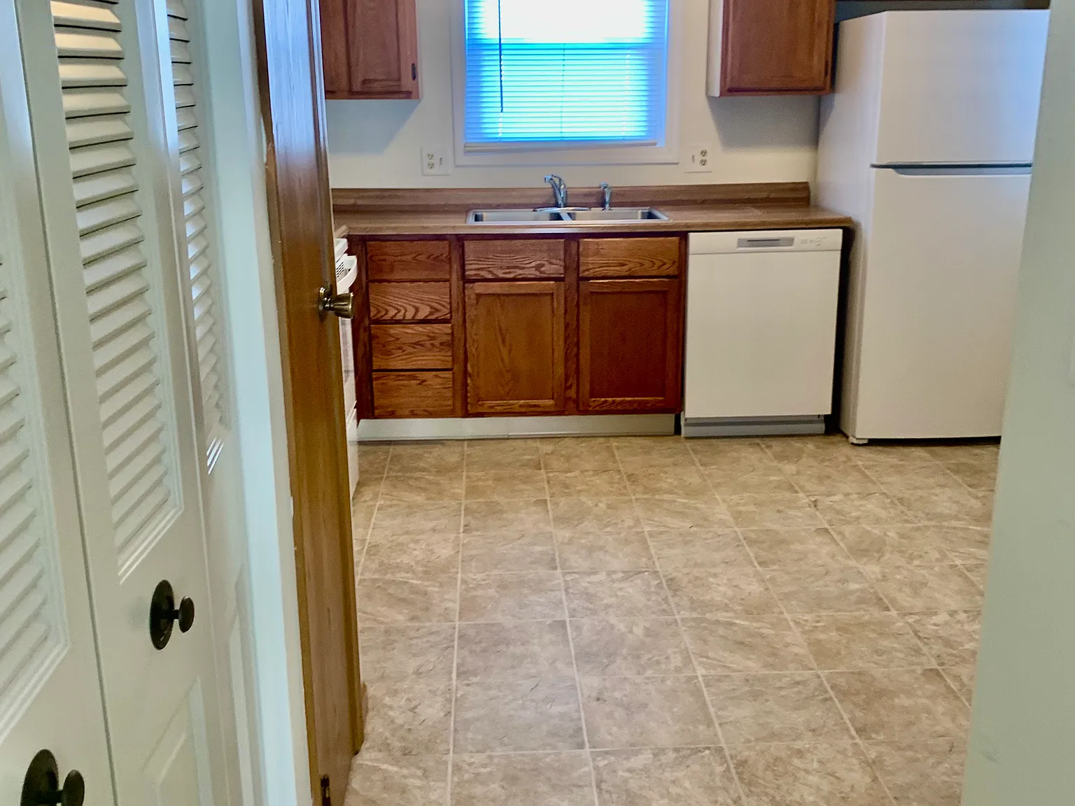 2 bed, 850 sqft, $1,100 — Photo 2