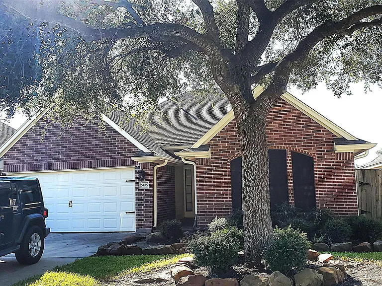 5106 Misty Ln — Photo 1