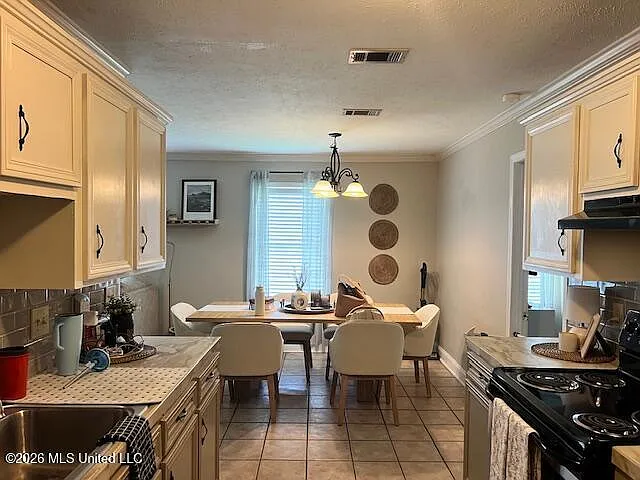 614 Acorn Ln — Photo 10