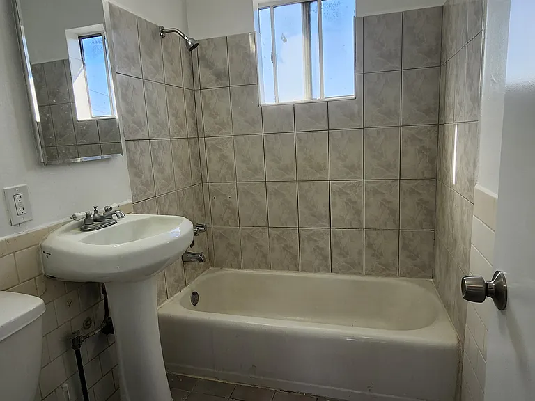 8161 Evergreen Ave #B — Photo 20
