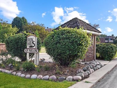 425 West Willow COURT #103, Milwaukee, WI, 53217