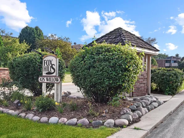 425 West Willow COURT #103, Fox Point, WI 53217