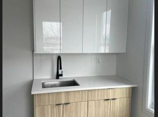 239 Halladay St APT 1L, Jersey City, NJ 07304