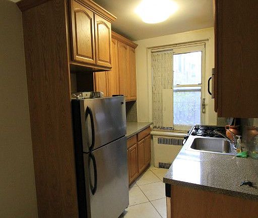 3rd image of 4143 39th Pl APT 3D