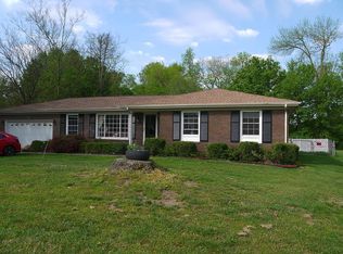 214 Donna Dr, Hopkinsville, KY 42240