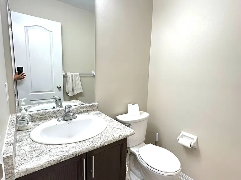 116 Hurst Dr — Photo 40