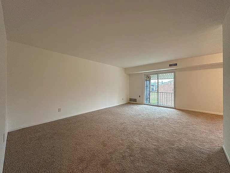 Woodcrest Village — Photo 15
