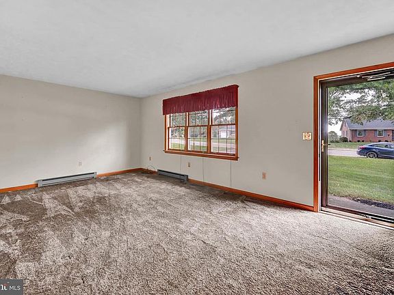 5th image of 55 Lee Ann Ct
