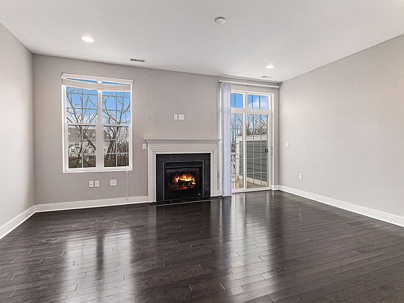 4th image of 2559 W Towne St