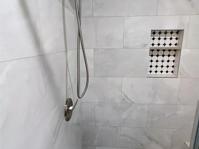 4714 Oakshire Dr #2 — Photo 15