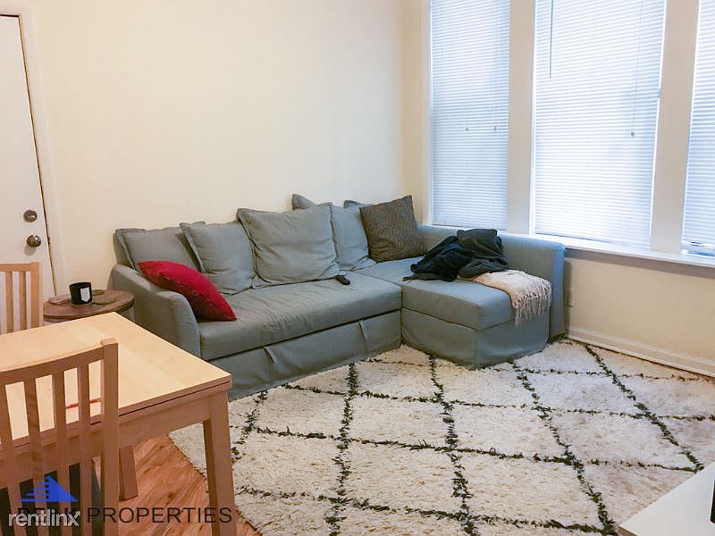 1st image of 908 N Damen Ave APT 1R
