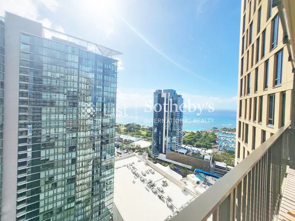987 Queen St, Honolulu, HI